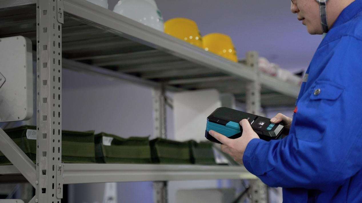 MakeID Portable label printer